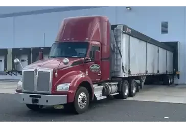 Benefits of Using Walking Floor Trailers for Bulk Waste Removal